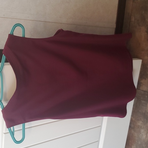 Le Chateau Tank - Picture 2 of 2